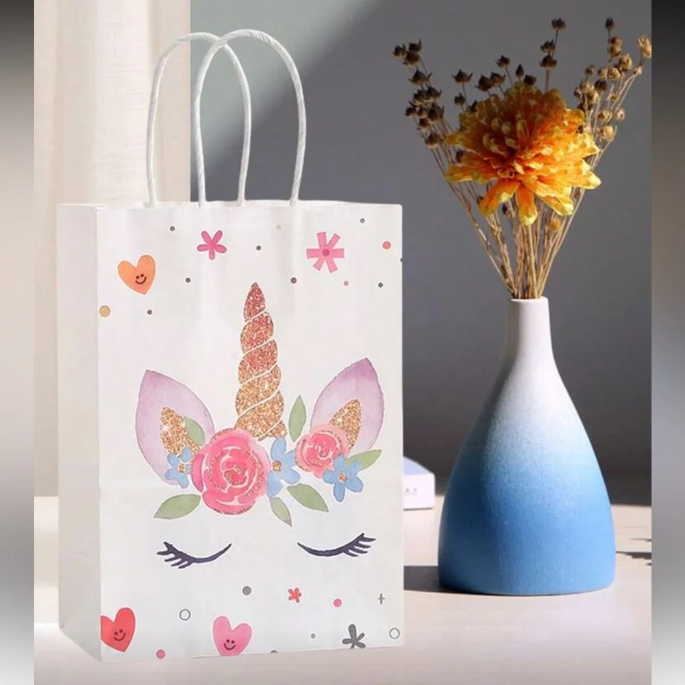 8 Unicorn Party Paper Kraft Gift Bags - White and Gold